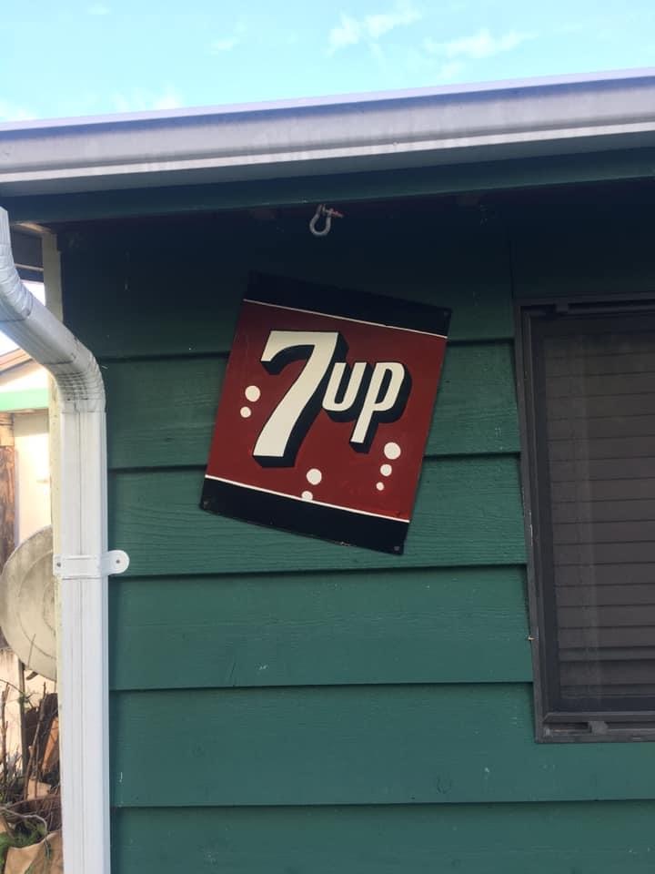 retro hand painted 7up sign